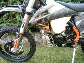 Kryt kolena KTM exc - 4