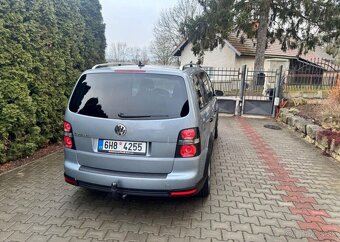 Volkswagen Touran 1,9 TDi Cross , 7 míst, Tažné nafta - 4