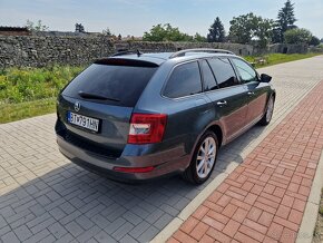 ŠKODA OCTAVIA COMBI 2.0 TDI DSG STYLE - 4