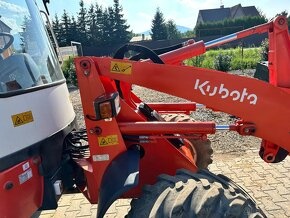 Kolový nakladač Kubota R520 - 4