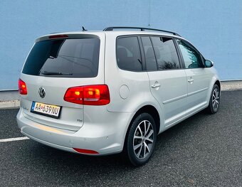 VOLKSWAGEN TOURAN - 4