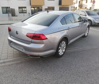 Predám VW Passat GTE - 4