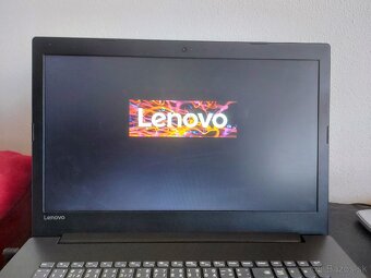 Lenovo ideapad 320- 17AST Core i5 HD 17,3" - 4