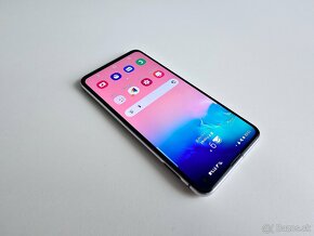 SAMSUNG GALAXY S10e TOP STAV - 4