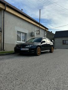 SUBARU IMPREZA 2.0i 4x4 - 4