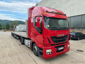 Súprava ťahač Iveco Stralis s plato návesom - 4