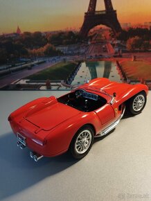 Ferrari 250 1957 Burago 1:18 - 4