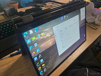 ASUS ZenBook Flip 15 2v1 - 4