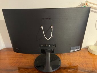 Monitor 27" SAMSUNG C27F390F - 4