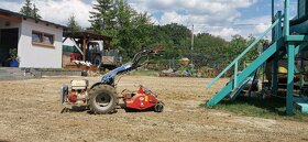 Služby mini nakladačom alebo minibagrom - čistenie pozemkov - 4