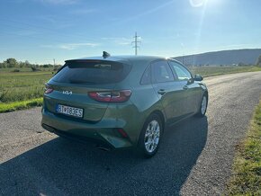 Kia Ceed 1,0 T-GDi r.22 SILVER PACK v ZÁRUKE - 4