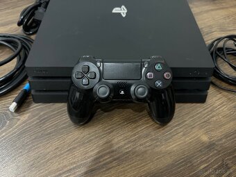 Playstation 4 Pro 1TB Black - 4