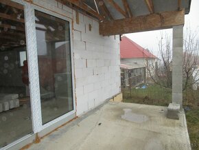 Na predaj rozostavaný 4 izb. bungalov, 532 m2, Veľké Ripňany - 4