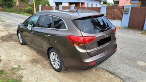 KIA Cee‘d SW 1.6 CRDi - 4