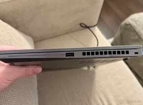 Lenovo Thinkpad T14s 2 generacia, ALUMINIUM BODY - 4