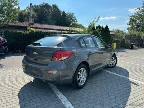 Chevrolet Cruze 1.7 CDTI - 4