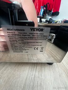 VEVOR 12” Mlynček na Mäso + Plnička Klobás 850W/150kgH - 4