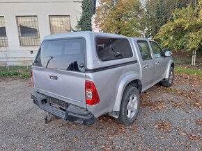 ISUZU D MAX 2,5 TD 4X4 100KW ROK 2009 - 4