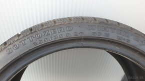 2 zadné Pirelli Sottozero z F12 305/35-ZR  20" - 4