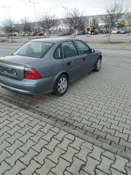 Opel Vektra B 1.8  16ven 85 kw benzin - 4