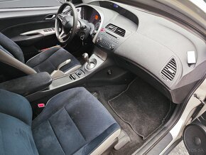 Honda Civic 1.8IVtec - 4