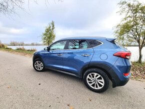 HYUNDAI TUCSON - 4