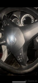 Predám diely na Mercedes w204 combi 320cdi - 4