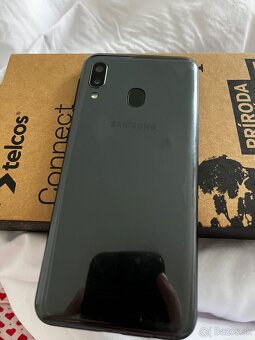 Samsung Galaxy A20e - 4