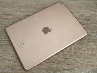 Apple iPad 7 - 4