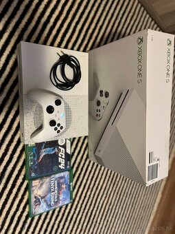 Xbox One S 1TB - 4