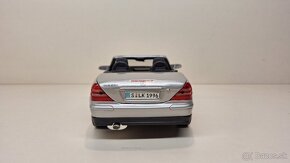 1:18 MERCEDES-BENZ SLK 230 - 4