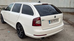 Škoda Octavia Combi 2 FL RS TDI DSG,F1,NAVI - 4