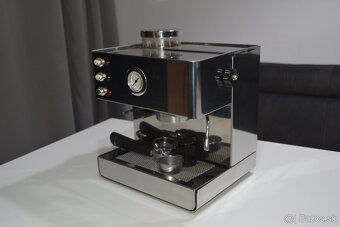 DeLonghi a ISOMAC - 4