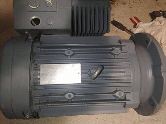 4kw motor s frekvencnim menicom so zmenou otacok - 4