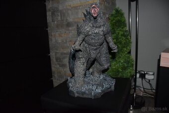 Figurka Godzilla LED podsvietenie - 4