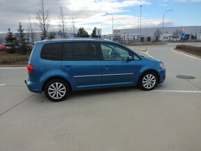 Volkswagen Touran 2.0 TDI Highline DSG - 4