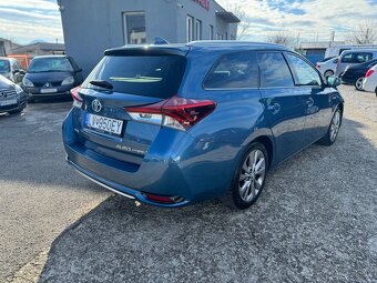 Toyota Auris 1.8 I VVT-i HybridSD Executive - 4