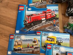 LEGO CITY 3677 Červený nákladní vlak - Z VÝSTAVKY + SVĚTLA - 4