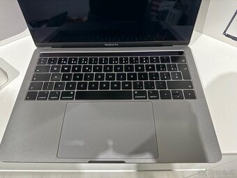 Macbook Pro 13” 2019 128 GB SSD i5 1,4 GHZ Space gray - 4