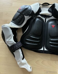 Chránič tela Dainese XL - 4