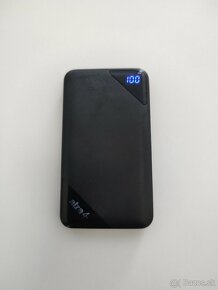 Predám 10 000 mAh powerbanku AlzaPower - 4