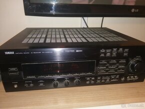 YAMAHA A/V receiver triedy D - 4