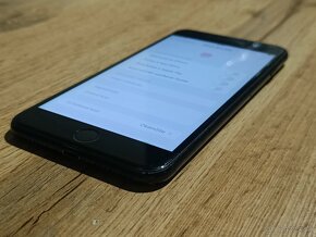 POŠKODENÝ iPhone 7 Plus 256 GB Jet Black - 4