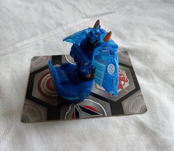 predám bakugan - 4