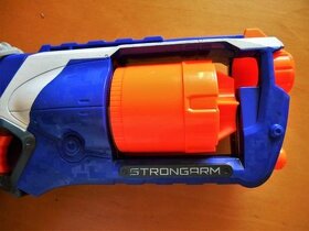 Nerf Strongarm s doplnkami - 4