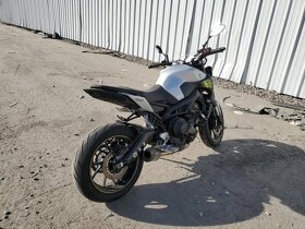 Rozpredám Yamaha MT09 - 4