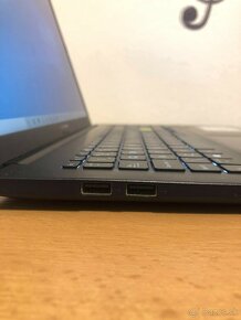 Asus VivoBook 15 - 4