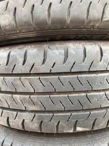 215/60R 17C  109/107T - 4