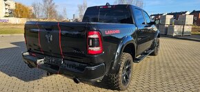 DODGE RAM LARAMIE 1500 5.7 HEMI 2020 ĆERNY - 4