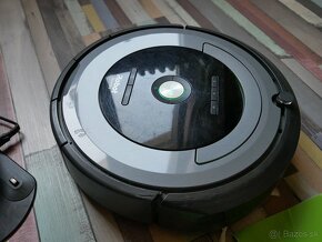 iRobot Roomba 681 - 4